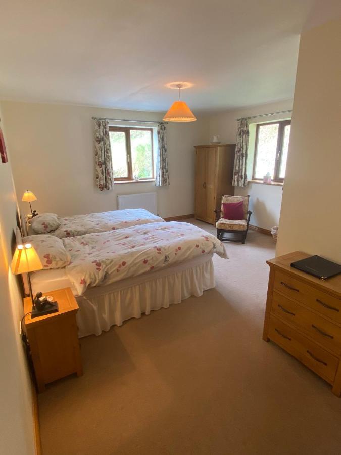 Abbey-Cwmhir Laurel Bank B&B 외부 사진