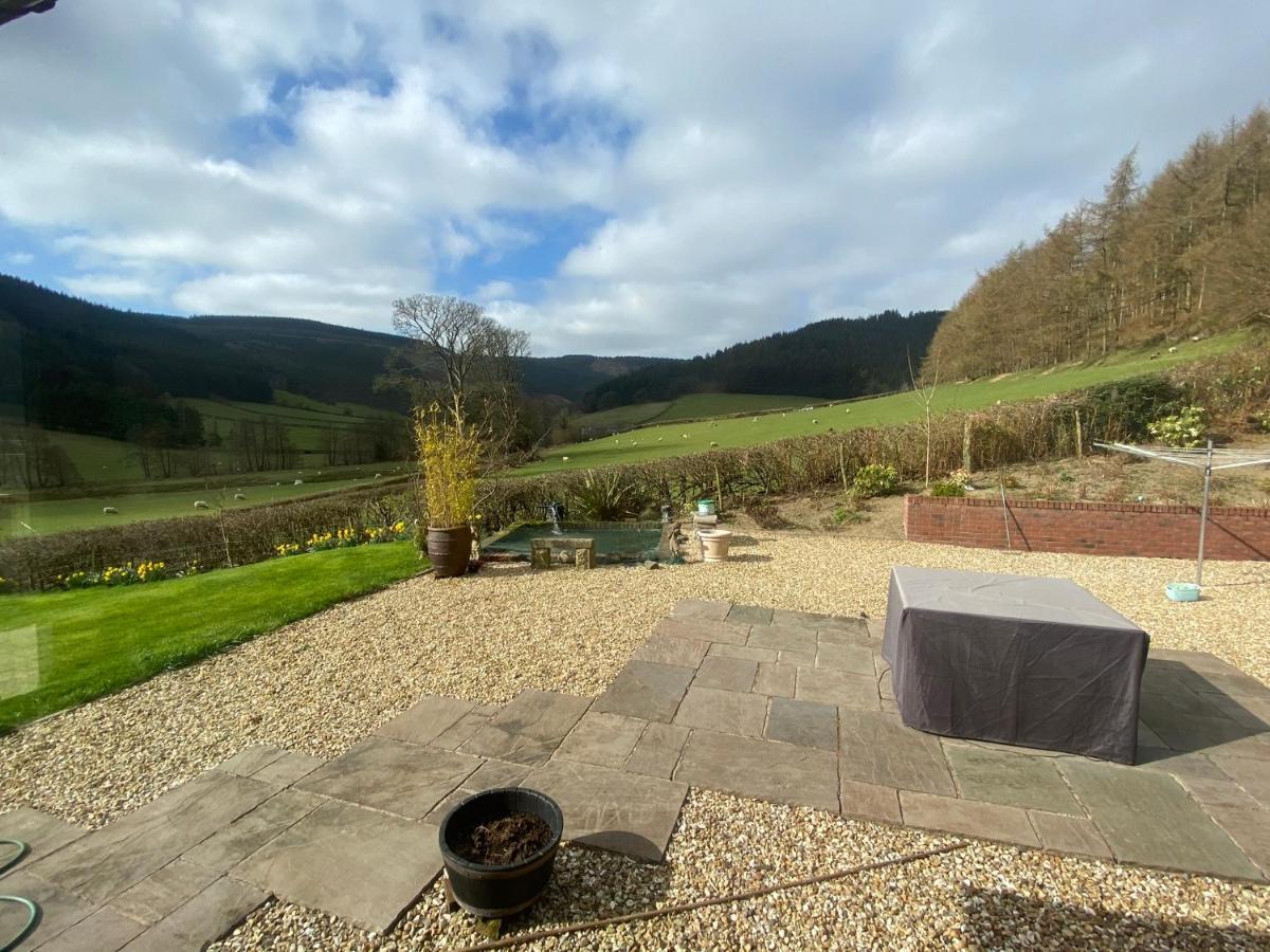 Abbey-Cwmhir Laurel Bank B&B 외부 사진