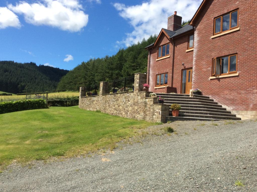 Abbey-Cwmhir Laurel Bank B&B 외부 사진